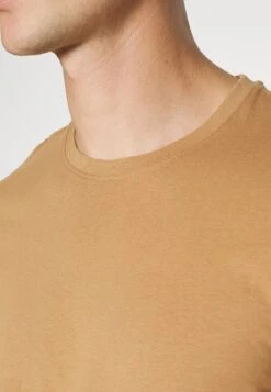 Pier One 5 Pack - Basic T-Shirt - Dark Grey/White/Light Brown 13 Pier One 5 Pack - Basic T-Shirt - Dark Grey/White/Light Brown -Boutique Fashion Men's Discount Store 031d133dc769424fbd3d01910cd72b0c