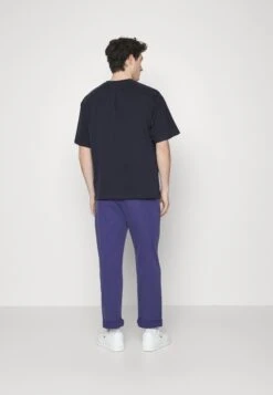 Pier One Basic T-Shirt - Dark Blue 9 Pier One Basic T-Shirt - Dark Blue -Boutique Fashion Men's Discount Store 03c7a95637cf43e7b55469991e1307b8