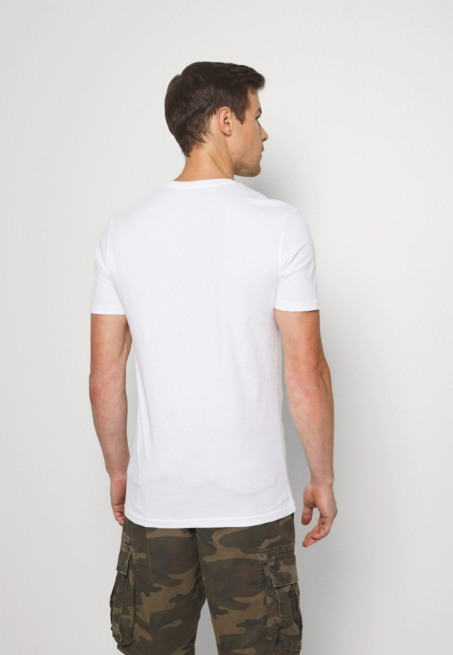 Pier One 7 Pack - Basic T-Shirt - White 4 Pier One 7 Pack - Basic T-Shirt - White - Image 4