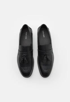 Pier One Slip-Ons - Black -Boutique Fashion Men's Discount Store 07deef30e9794b6fa52d7e70fdf2cbe9