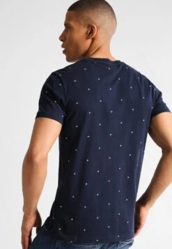 Pier One Print T-Shirt - Navy -Boutique Fashion Men's Discount Store 096b4ade274b4c628ee2e493c286a3c2