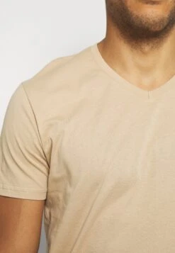 Pier One 3 Pack - Basic T-Shirt - Khaki/Tan/Dark Blue 15 Pier One 3 Pack - Basic T-Shirt - Khaki/Tan/Dark Blue -Boutique Fashion Men's Discount Store 112e274a77d44bfdb30f2a1f86f0f677