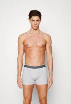 Pier One 7 Pack - Pants - Black /Dark Blue/Red -Boutique Fashion Men's Discount Store 1130229e352f48d79f814b5084558c0a