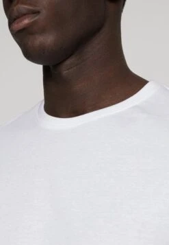 Pier One 3 Pack - Basic T-Shirt - White/Black/Light Grey -Boutique Fashion Men's Discount Store 122d0709c72e447f82ad50ef09ab3779