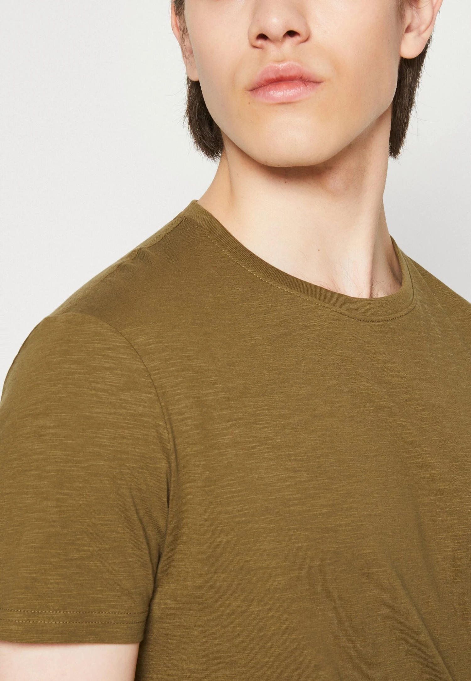 Pier One 5 Pack - Basic T-Shirt - Black/Light Blue/Khaki/Mint/Beige 9 Pier One 5 Pack - Basic T-Shirt - Black/Light Blue/Khaki/Mint/Beige - Image 9