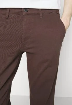 Pier One Chinos - Dark Brown 9 Pier One Chinos - Dark Brown -Boutique Fashion Men's Discount Store 14a3817511584a53aef75e06eb0d9f10