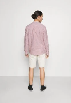 Pier One Shirt - Red 10 Pier One Shirt - Red -Boutique Fashion Men's Discount Store 15dc34f56a5e4c679bb3725ee2a6340e