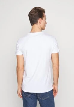 Pier One 5 Pack - Basic T-Shirt - White/Black -Boutique Fashion Men's Discount Store 1668a615b94040369308c97efdb1bcb6