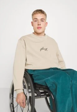 Pier One Sweatshirt - Tan -Boutique Fashion Men's Discount Store 1cd7f84b7aac4ee58252e7d625d442fc