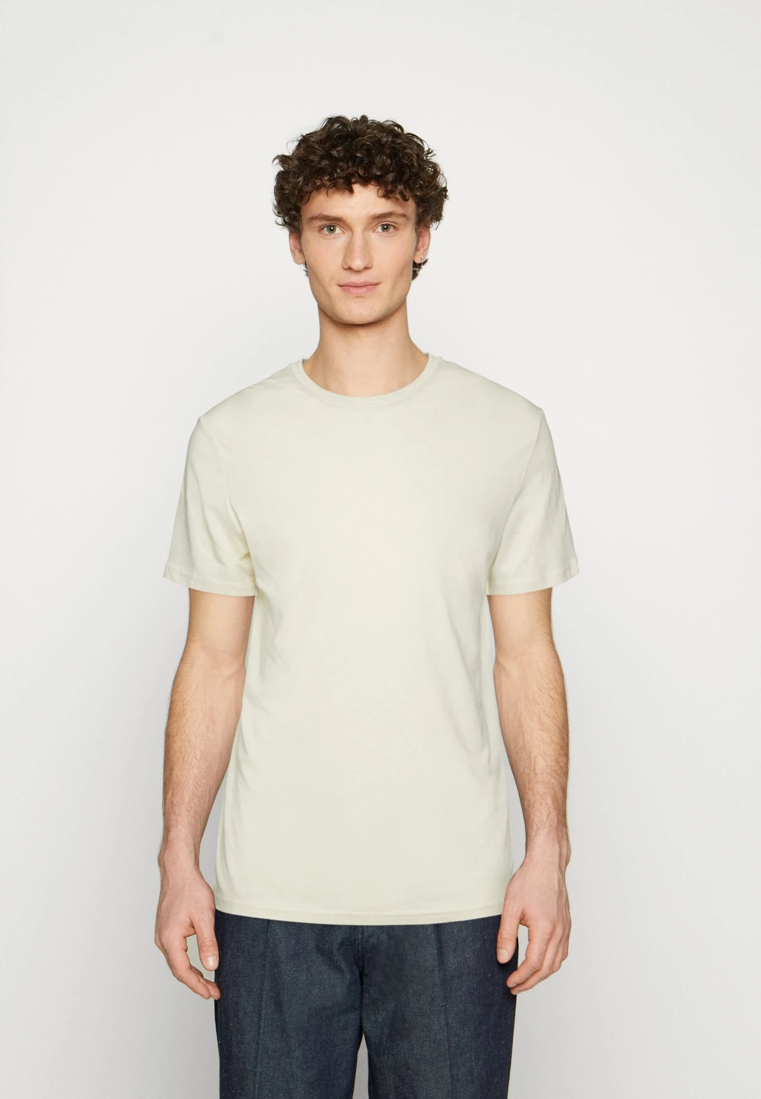 Pier One 5 Pack - Basic T-Shirt - White/Off-White/Light Grey/Beige/Black 6 Pier One 5 Pack - Basic T-Shirt - White/Off-White/Light Grey/Beige/Black - Image 6