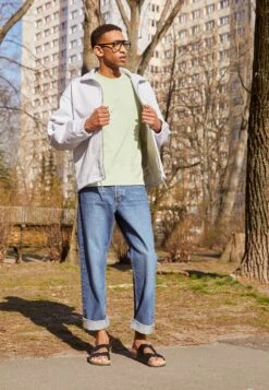 Pier One Unisex - Slippers - Black -Boutique Fashion Men's Discount Store 21323aaf96c24ccbb412a95ef516eddd