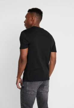Pier One 3 Pack - Basic T-Shirt - Black -Boutique Fashion Men's Discount Store 226805cc00b54fcc99742ce2062e7e00