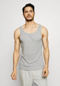 Pier One 3 Pack - Undershirt -Boutique Fashion Men's Discount Store 23af6578847c4577a4b60ba80bb5579f