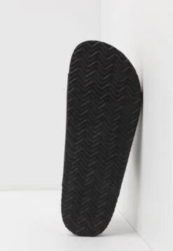 Pier One Unisex - Slippers - Brown 10 Pier One Unisex - Slippers - Brown -Boutique Fashion Men's Discount Store 23e143c048ee4fd8b5e22a3556ccfbfb