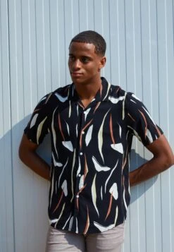 Pier One Contemporary Art Regular Resort- Shirt - Black -Boutique Fashion Men's Discount Store 2d83ec63d164465989dae86a7aa08f89