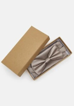 Pier One Set - Pocket Square - Stone 10 Pier One Set - Pocket Square - Stone -Boutique Fashion Men's Discount Store 2e20d7fb99604f3ebdc21ea5b1233e9d