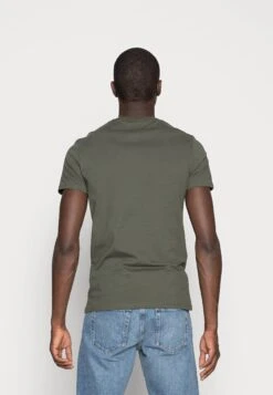 Pier One 3 Pack - Basic T-Shirt - Black/Grey/Green -Boutique Fashion Men's Discount Store 302b28ae9cfb4ba48ebdbc5d108d4998