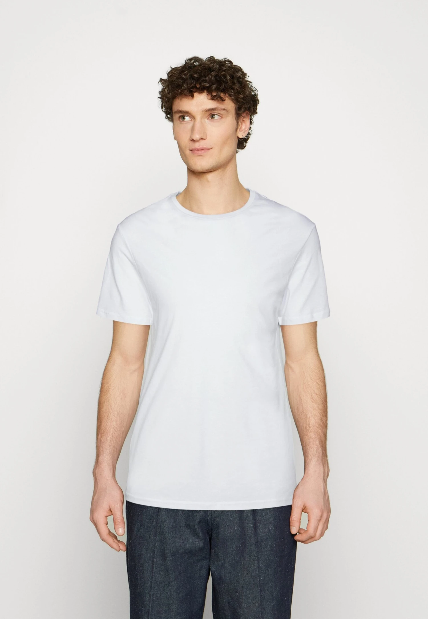 Pier One 5 Pack - Basic T-Shirt - White/Off-White/Light Grey/Beige/Black 5 Pier One 5 Pack - Basic T-Shirt - White/Off-White/Light Grey/Beige/Black - Image 5