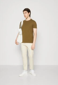 Pier One 5 Pack - Basic T-Shirt - Black/Light Blue/Khaki/Mint/Beige