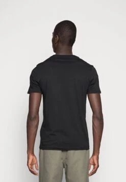 Pier One 5 Pack - Basic T-Shirt - Black -Boutique Fashion Men's Discount Store 53751f6bf48e4e68bf05214c1d38f7d1