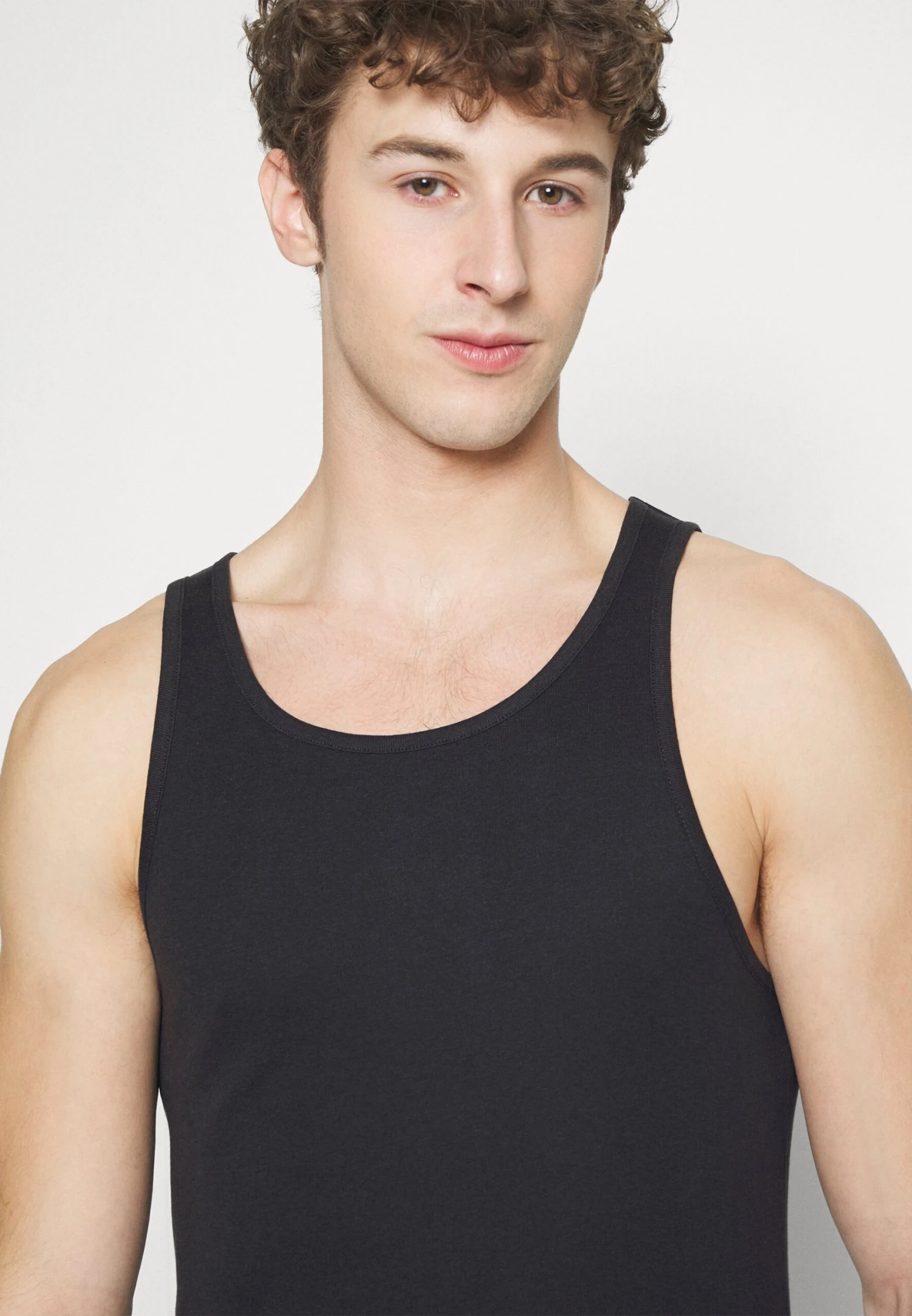 Pier One 5 Pack - Undershirt - Black 4 Pier One 5 Pack - Undershirt - Black - Image 4