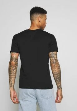Pier One 3 Pack - Basic T-Shirt -Black/ White 8 Pier One 3 Pack - Basic T-Shirt -Black/ White -Boutique Fashion Men's Discount Store 62b5a01d5c8d4fd291dd4dd53c56b920