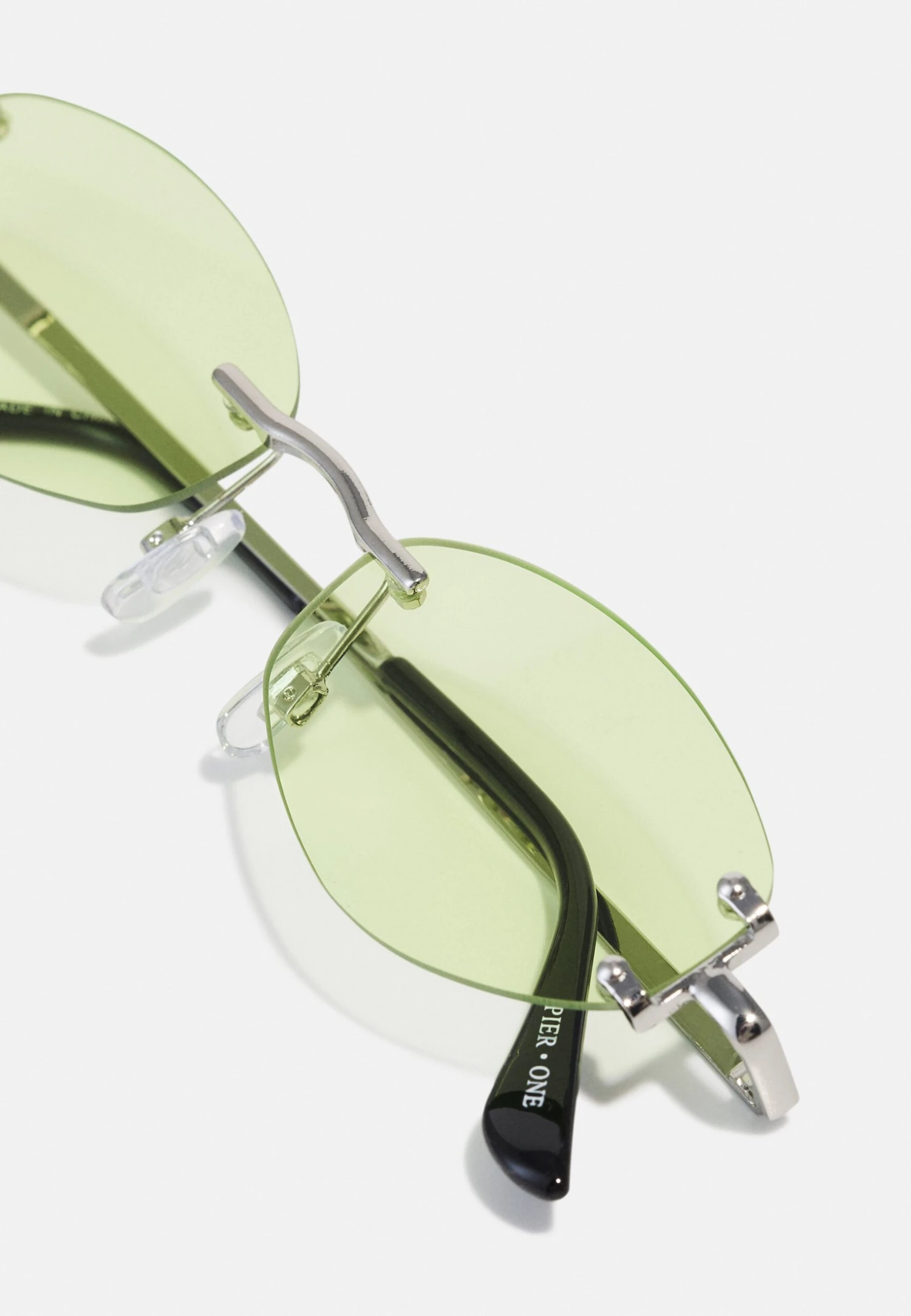 Pier One Unisex - Sunglasses -Green 3 Pier One Unisex - Sunglasses -Green - Image 3