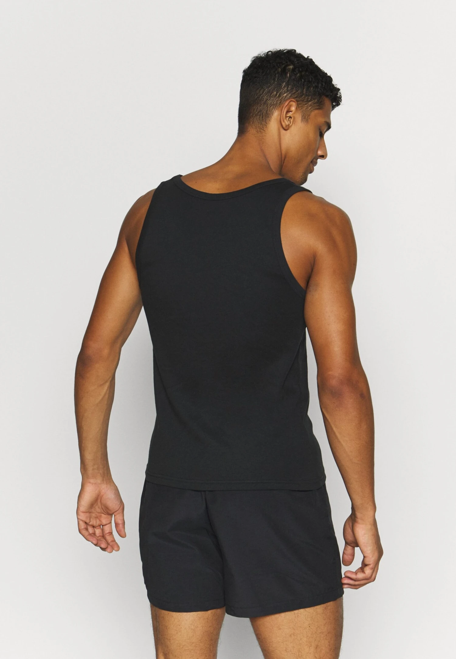Pier One 3 Pack - Undershirt - Black 4 Pier One 3 Pack - Undershirt - Black - Image 4