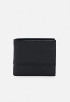 Pier One Wallet - Black
