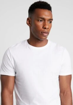 Pier One 3 Pack - Basic T-Shirt - White -Boutique Fashion Men's Discount Store 77bddf1a33de40f587ea6787d7d4b639
