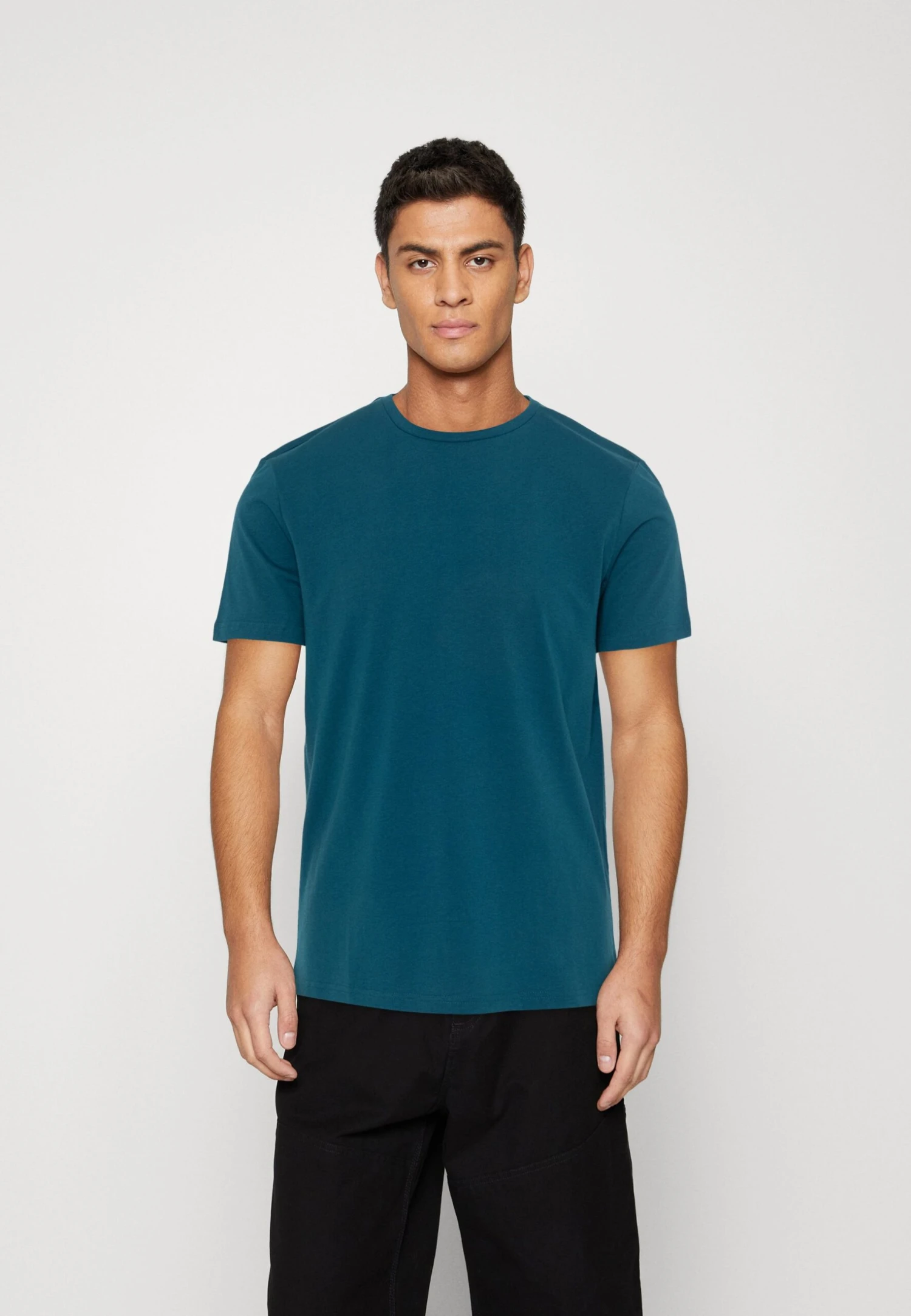 Pier One 7 Pack - Basic T-Shirt - Red/Silver/Royal Blue 2 Pier One 7 Pack - Basic T-Shirt - Red/Silver/Royal Blue - Image 2