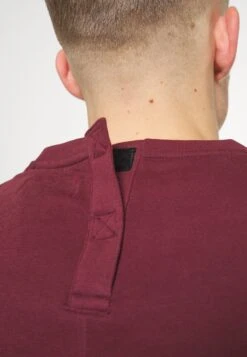 Pier One Sweatshirt - Sweatshirt -Boutique Fashion Men's Discount Store 7e10833d051d4a42bef4109293463f90