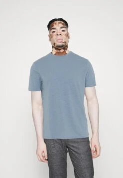 Pier One 7 Pack - Basic T-Shirt - White/Yellow/Lilac -Boutique Fashion Men's Discount Store 7ffd67499c2a4ac297cf75df17af3af3