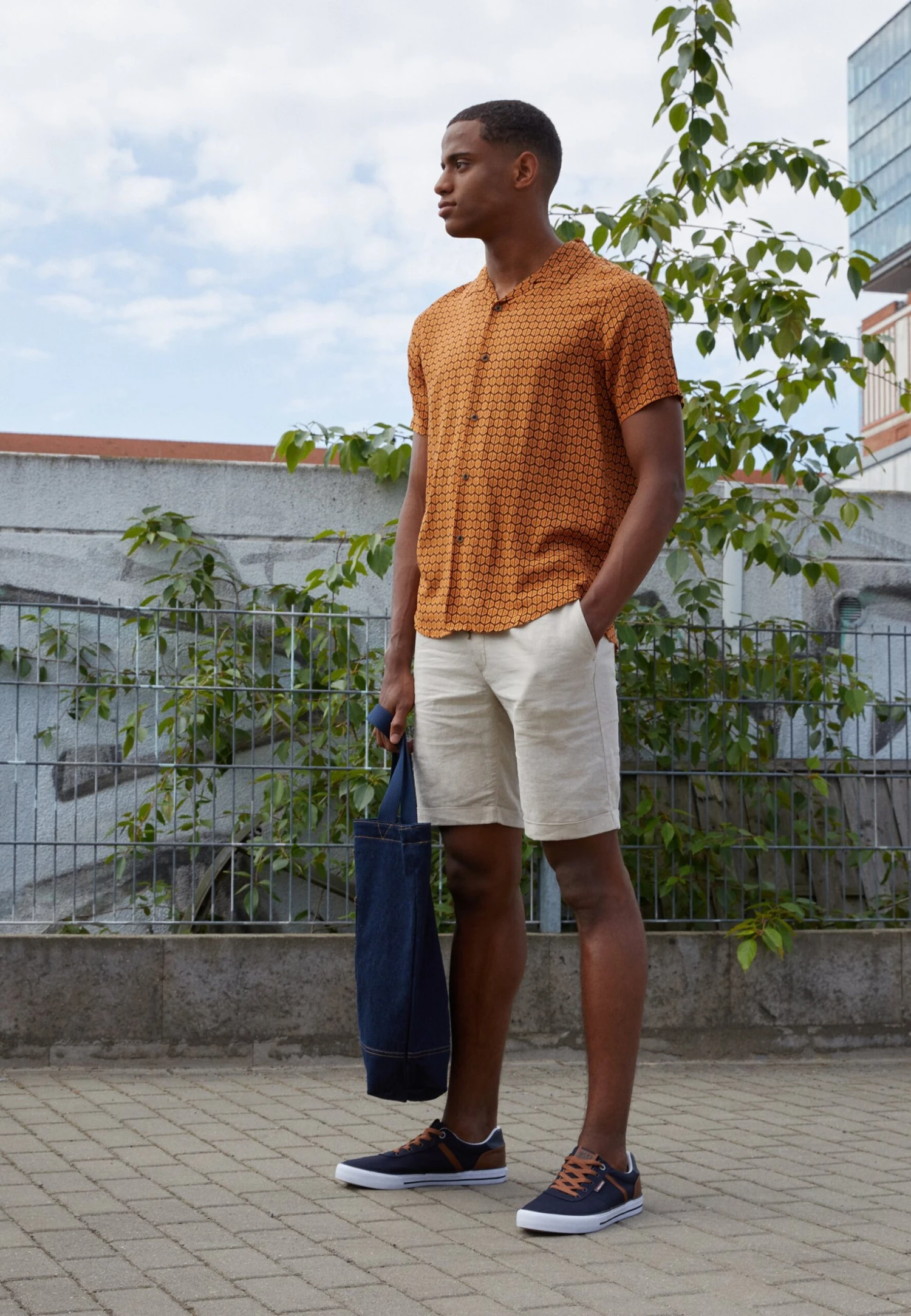 Pier One Linen Blend Drawcord Shorts- Shorts - Beige 1 Pier One Linen Blend Drawcord Shorts- Shorts - Beige