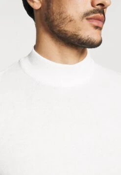 Pier One Jumper - White -Boutique Fashion Men's Discount Store 8a1680aa79b449e9bb9307fd6a46fd28