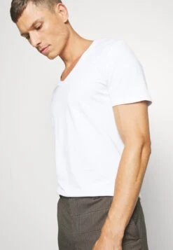 Pier One 2 Pack - Basic T-Shirt - White -Boutique Fashion Men's Discount Store 8a50f47374ab42e380a66ae8b1778f0e