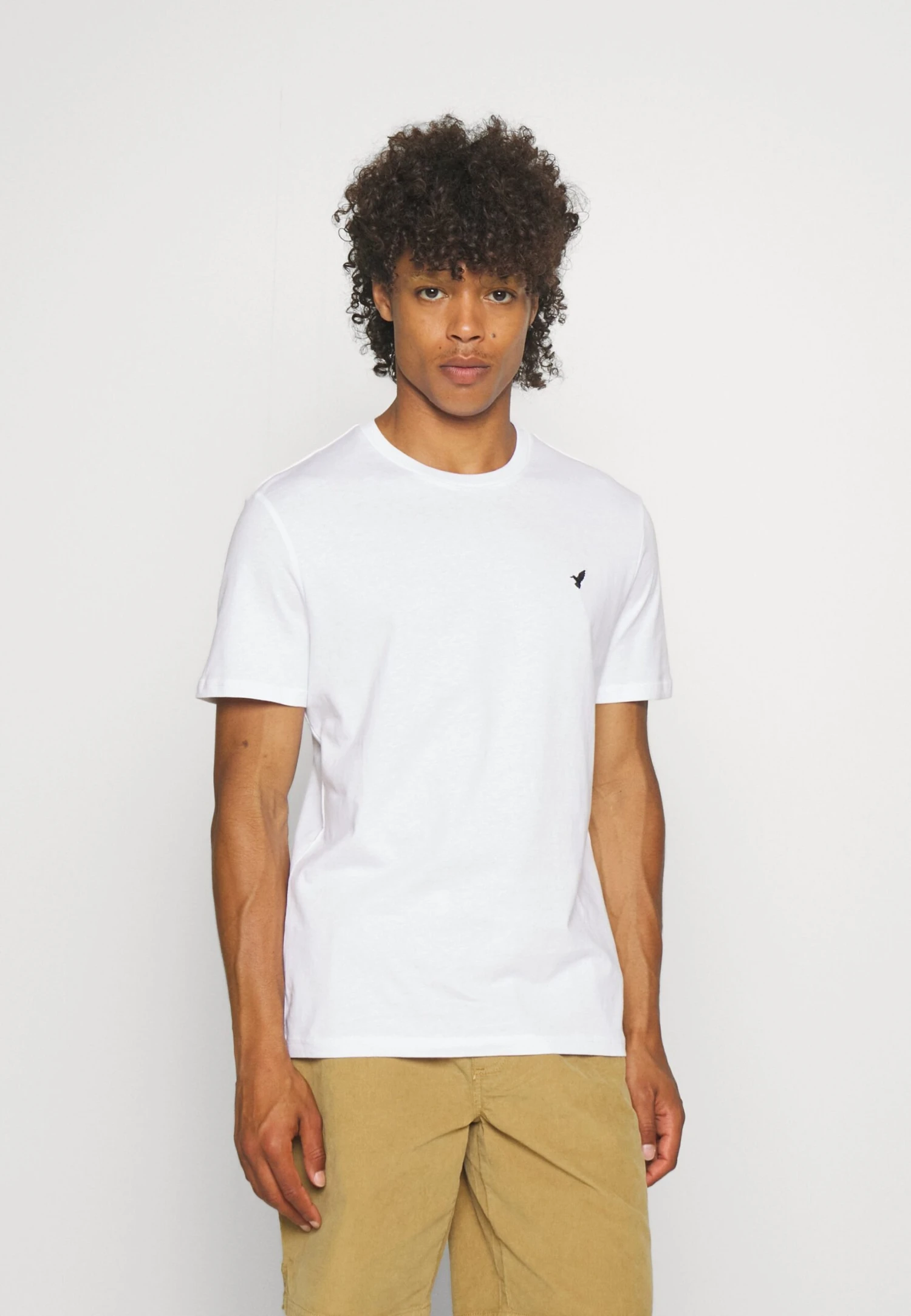 Pier One 3 Pack Unisex - Basic T-Shirt - White/Offwhite /Green 5 Pier One 3 Pack Unisex - Basic T-Shirt - White/Offwhite /Green - Image 5