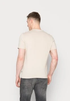 Pier One 5 Pack - Basic T-Shirt - White/Green/Bordeaux/Black/Beige -Boutique Fashion Men's Discount Store 8f705a7440be4f7cb09dcc756c0ade12