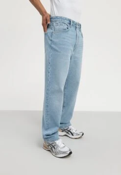Pier One Relaxed Fit Jeans - Light Blue Denim -Boutique Fashion Men's Discount Store 9227184b76c24bd287ce53d34bd47f95