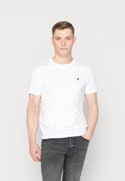 Pier One 5 Pack - Basic T-Shirt - White/Green/Bordeaux/Black/Beige -Boutique Fashion Men's Discount Store 936a0b661f614d6682dd46a0c78ae272