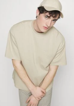 Pier One Basic T-Shirt - Beige 9 Pier One Basic T-Shirt - Beige -Boutique Fashion Men's Discount Store 9ec49de4e17d477cafc4f77aa4f6354c