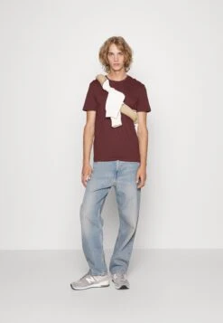 Pier One 5 Pack - Basic T-Shirt - Bordeaux/Light Grey/Brown