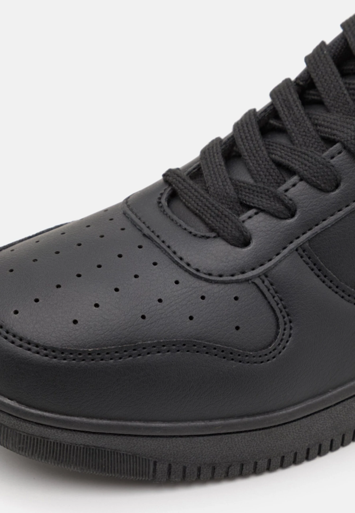 Pier One Trainers - Black 6 Pier One Trainers - Black - Image 6