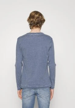 Pier One Long Sleeved Top - Blue -Boutique Fashion Men's Discount Store aacdadf796434ed2bcaf4301c227c8a0