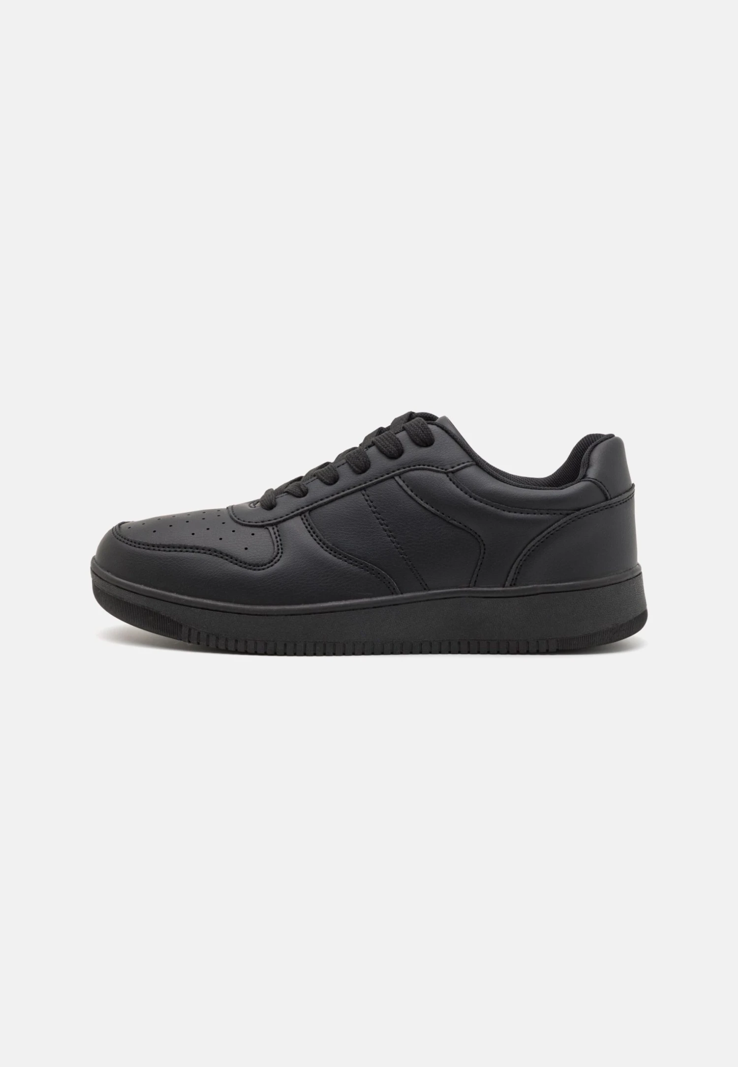 Pier One Trainers - Black 1 Pier One Trainers - Black