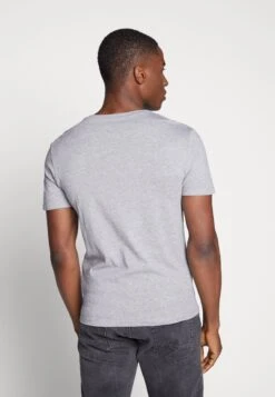 Pier One 3 Pack- Basic T-Shirt - Black, Grey, Green -Boutique Fashion Men's Discount Store b3e2272097fd45d28e31884f564c0681