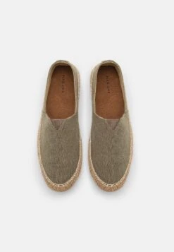 Pier One Espadrilles - Brown 9 Pier One Espadrilles - Brown -Boutique Fashion Men's Discount Store b8b6a1b5c8f4462e91558b6bd6046520