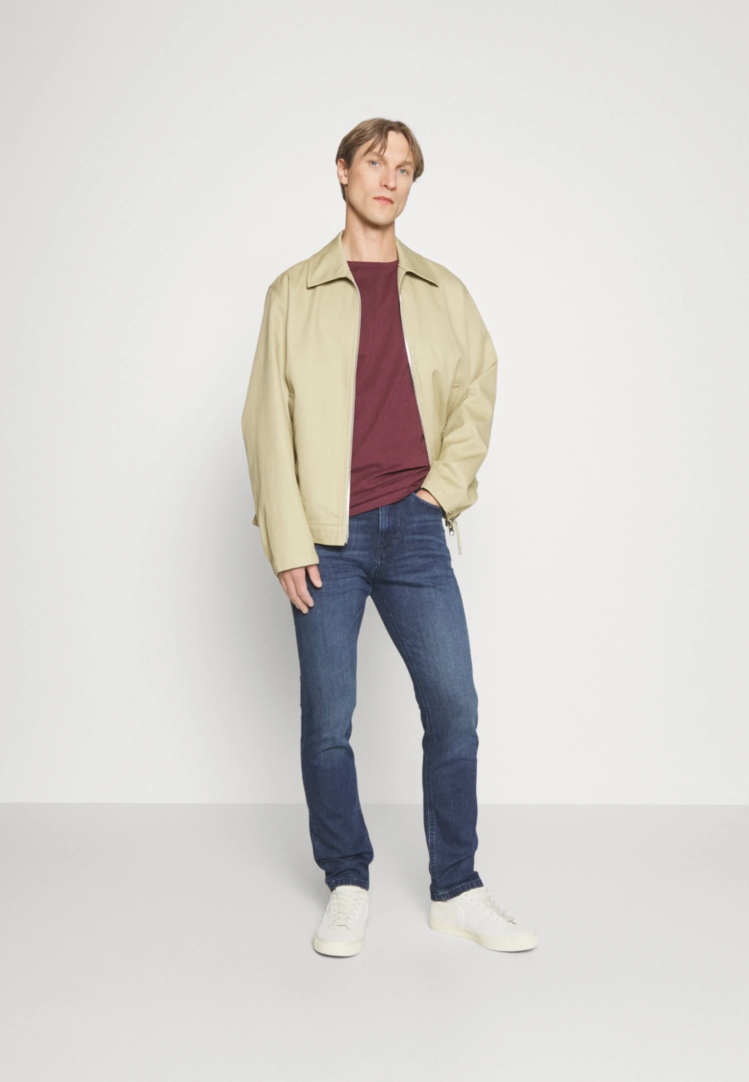 Pier One 5 Pack - Basic T-Shirt - Bordeaux/Dark Green/Dark Blue 1 Pier One 5 Pack - Basic T-Shirt - Bordeaux/Dark Green/Dark Blue