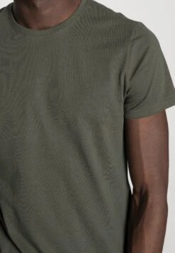 Pier One 3 Pack - Basic T-Shirt - Black/Grey/Green -Boutique Fashion Men's Discount Store ba2abdb3c78c4a8bb5a16ee701db5a1d