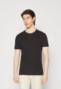 Pier One 5 Pack - Basic T-Shirt - Black/Light Blue/Khaki/Mint/Beige 14 Pier One 5 Pack - Basic T-Shirt - Black/Light Blue/Khaki/Mint/Beige -Boutique Fashion Men's Discount Store c2b971c360f74878b73ca0fe7a2d2f6a